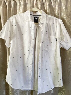 Wyze White Short-Sleeve Button-Down with Micro Arrow Print/E046